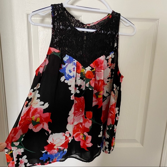 Guess Top - Picture 3 of 8